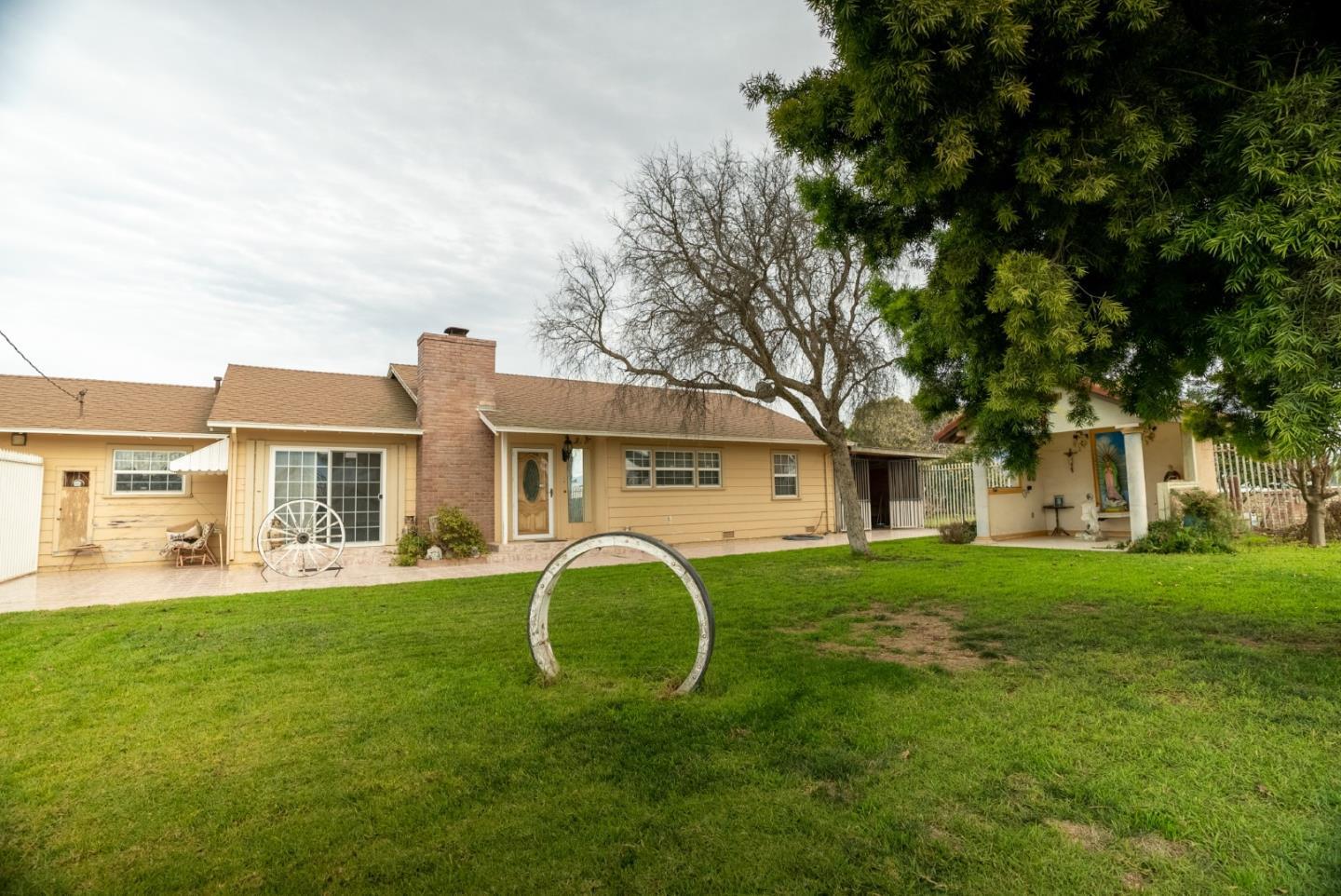 2317 Alisal Road Salinas, CA 93908 - Photo 1 of 32 Gallery Image 1