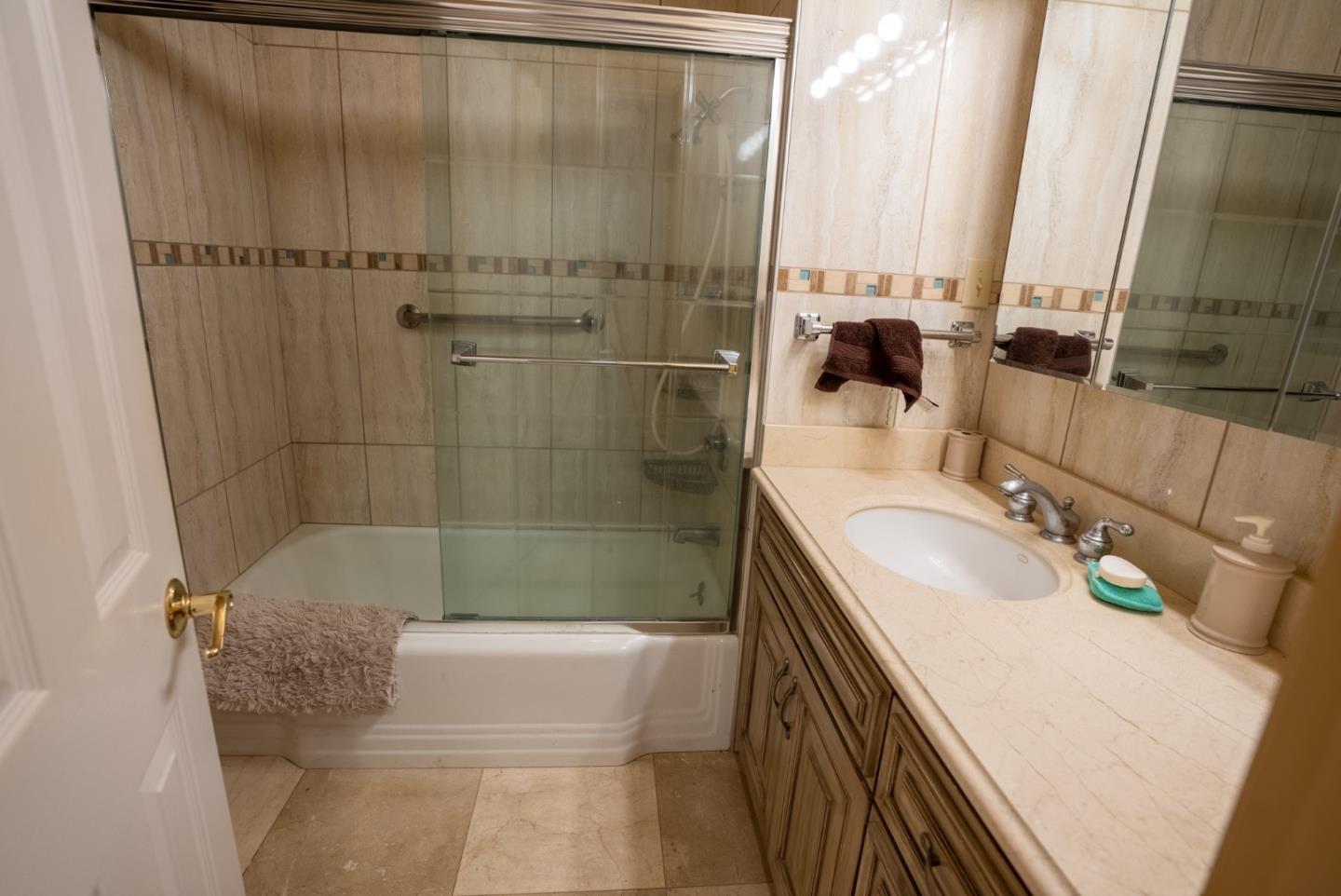 2317 Alisal Road Salinas, CA 93908 - Photo 12 of 32 Gallery Image 12