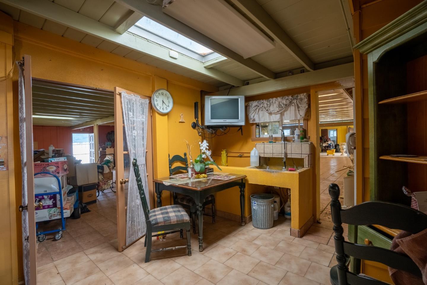 2317 Alisal Road Salinas, CA 93908 - Photo 15 of 32 Gallery Image 15