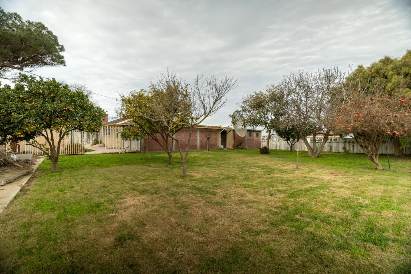2317 Alisal Road Salinas, CA 93908 - Photo 27 of 32 Gallery Image 27