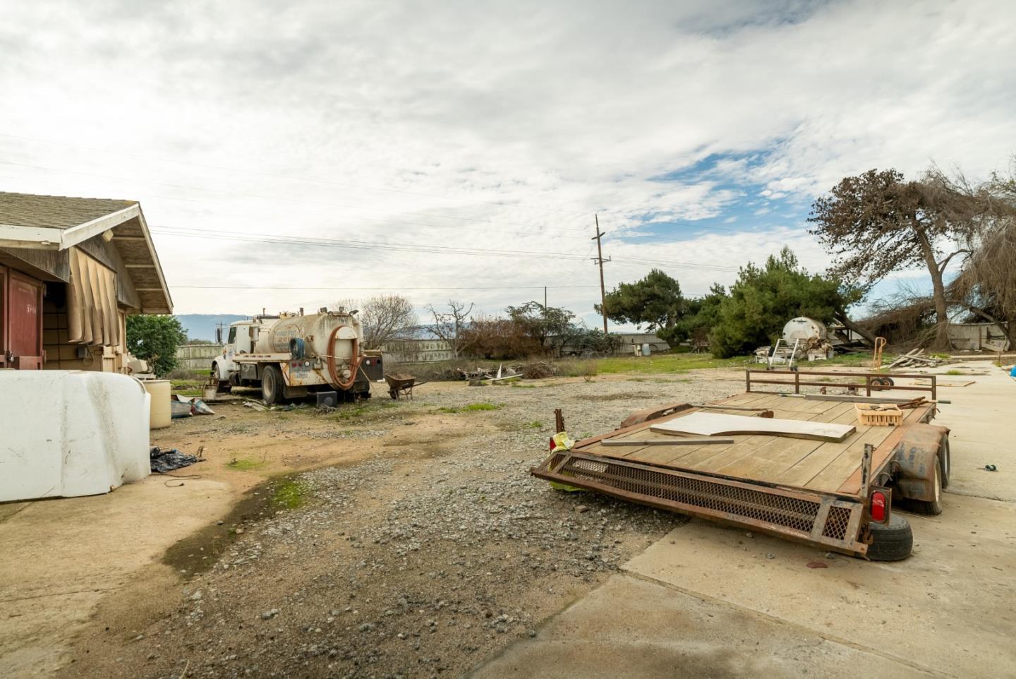 2317 Alisal Road Salinas, CA 93908 - Photo 29 of 32 Gallery Image 29