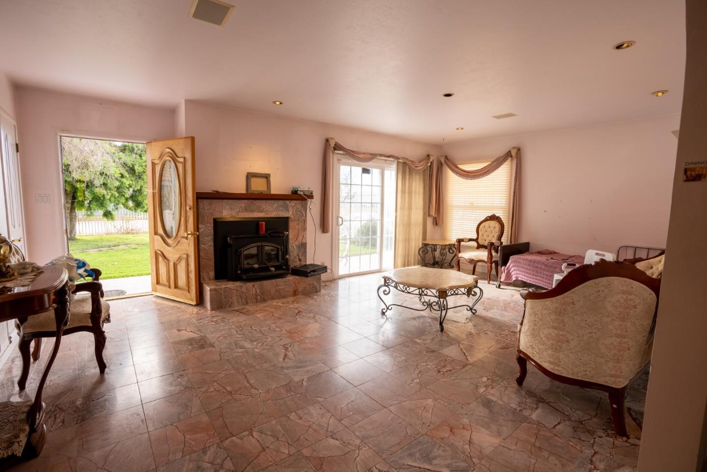 2317 Alisal Road Salinas, CA 93908 - Photo 3 of 32 Gallery Image 3
