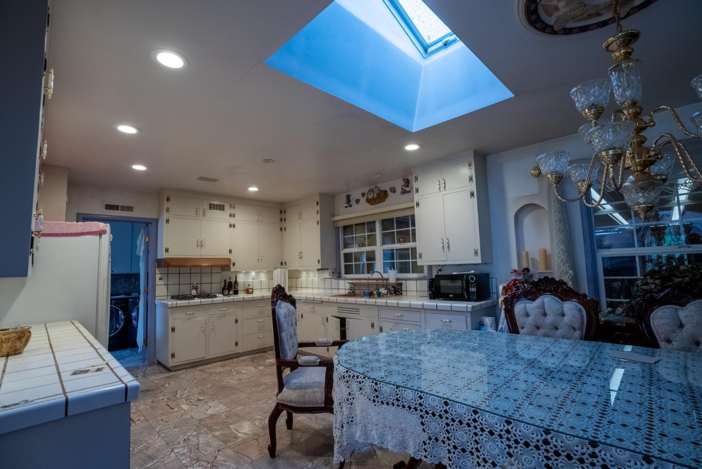 2317 Alisal Road Salinas, CA 93908 - Photo 4 of 32 Gallery Image 4