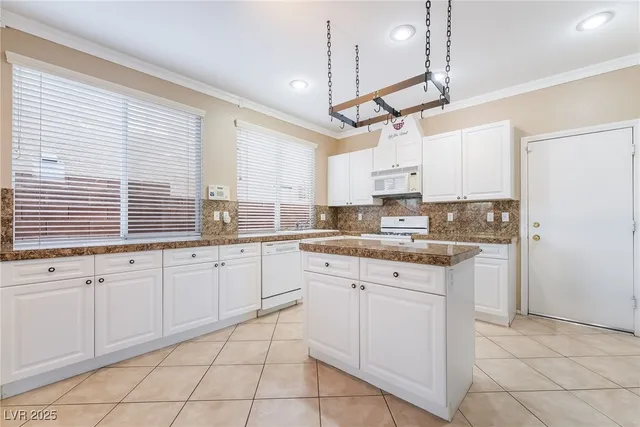 $649,000 | 894 Sir Winston Street, Henderson, NV 89052