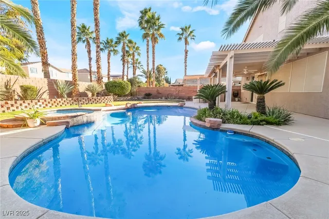 $649,000 | 894 Sir Winston Street, Henderson, NV 89052