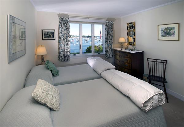 28 Foster Street Marblehead, MA 01945 - Photo 14 of 23