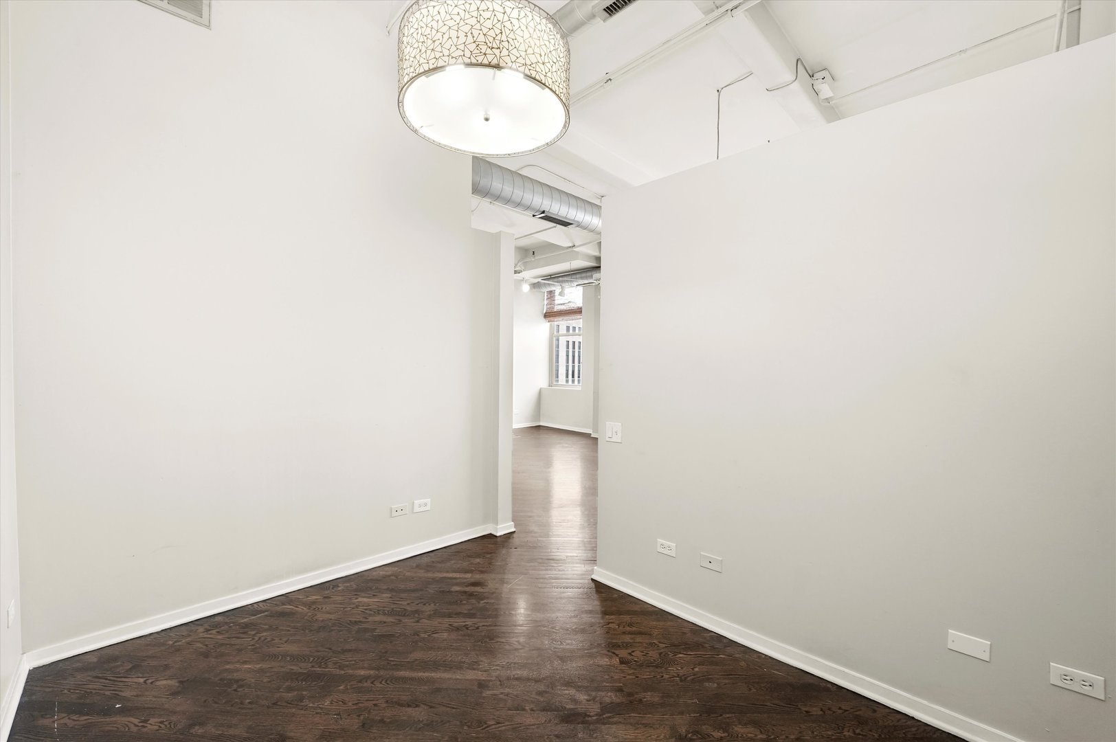 500 South Clinton Street, Unit 1011 Chicago, IL 60607 - Photo 14 of 31