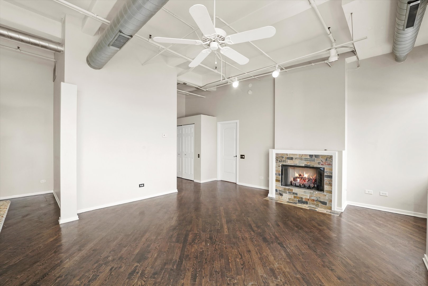 500 South Clinton Street, Unit 1011 Chicago, IL 60607 - Photo 15 of 31