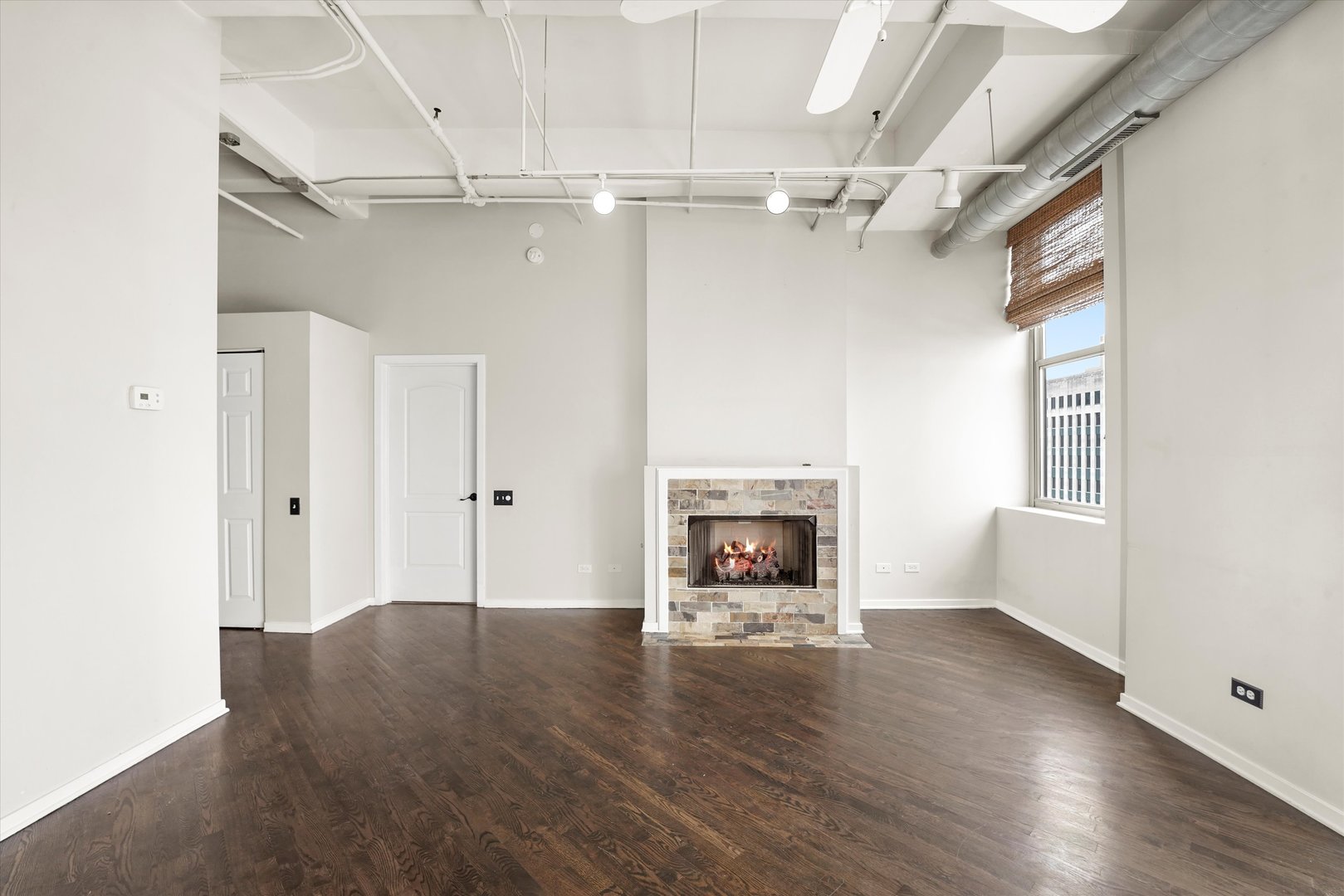 500 South Clinton Street, Unit 1011 Chicago, IL 60607 - Photo 19 of 31