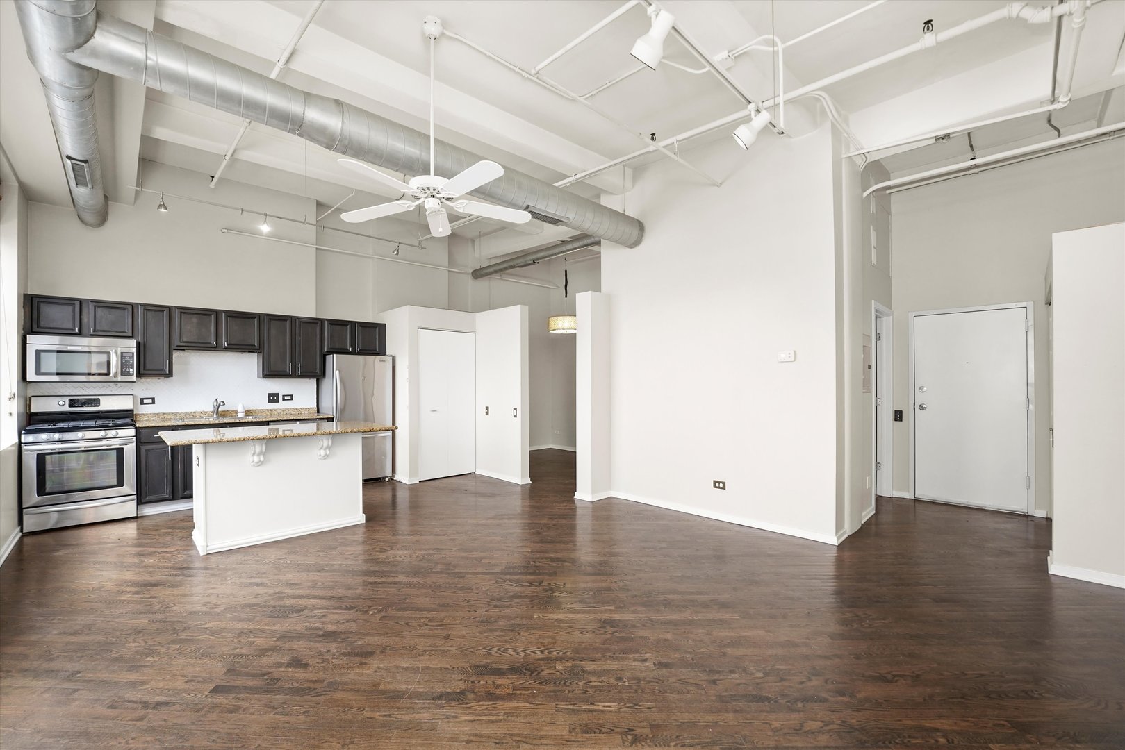 500 South Clinton Street, Unit 1011 Chicago, IL 60607 - Photo 4 of 31