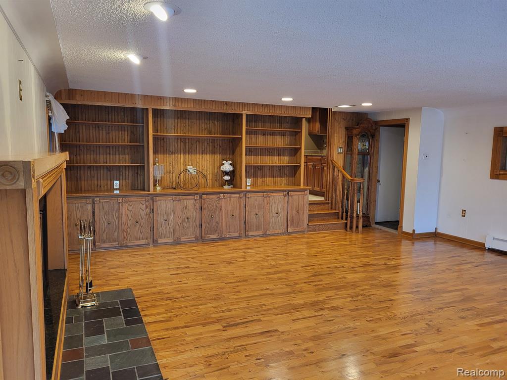 12399 White Lake Road Fenton, MI 48430 - Photo 15 of 37