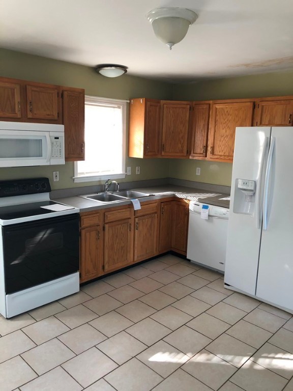 225 Maple Street, Unit 1 Woonsocket, RI 02895 - Photo 12 of 21