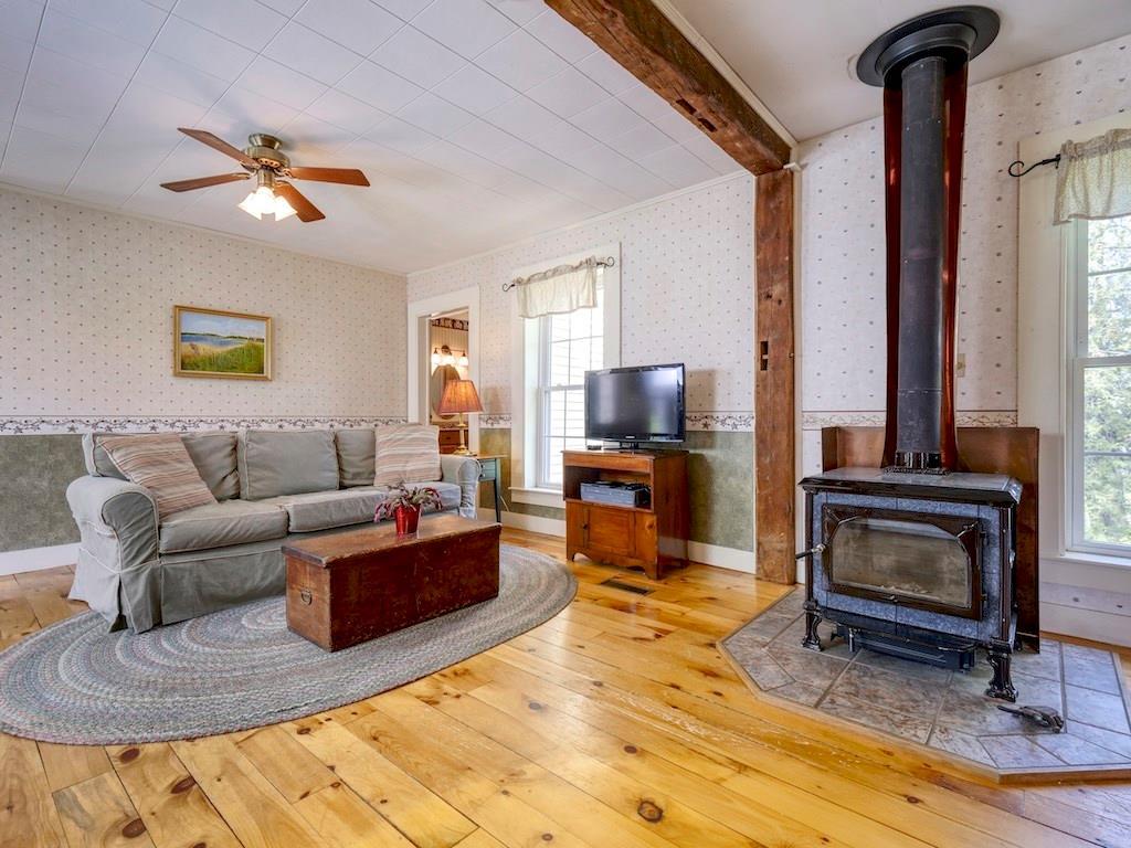 55 Western Road Warren, ME 04864 - Photo 16 of 35 Living room