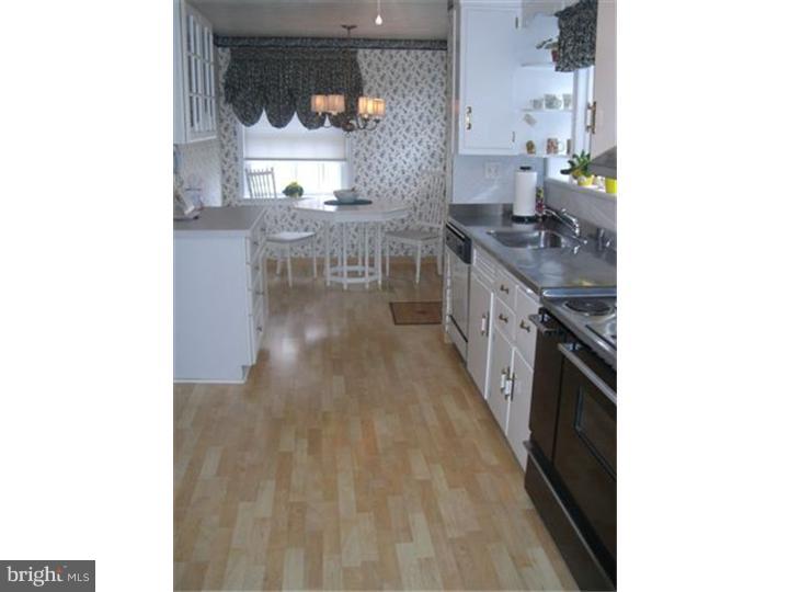 341 Thorpe Road Jenkintown, PA 19046 - Photo 4 of 17 Gallery Image 4