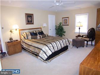 341 Thorpe Road Jenkintown, PA 19046 - Photo 10 of 17 Gallery Image 10