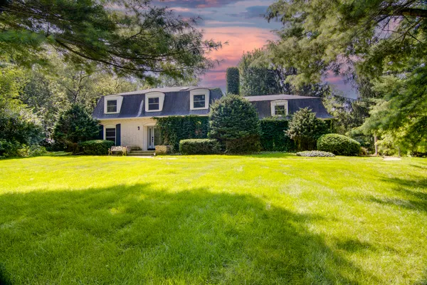 $630,000 | 201 Cary Algonquin Road, Cary, IL 60013