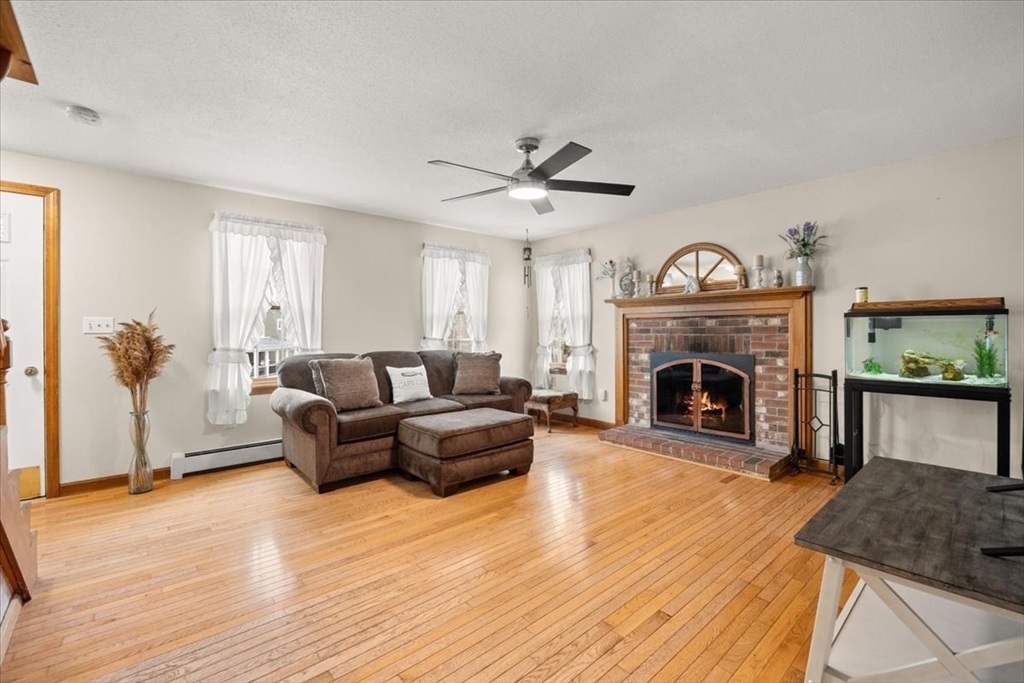 34 Windsor Way Mashpee, MA 02649 - Photo 18 of 40