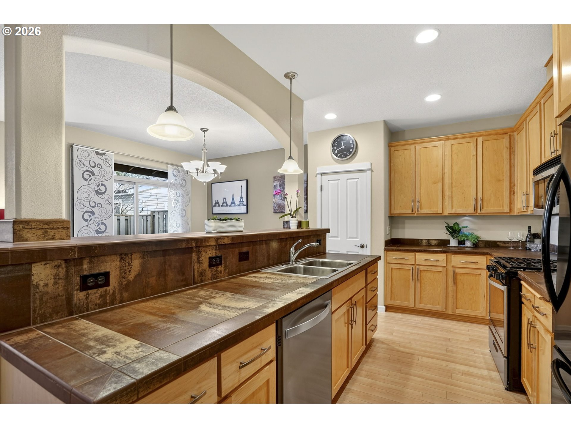 4949 Southwest 141st Avenue Beaverton, OR 97005 - Photo 11 of 29