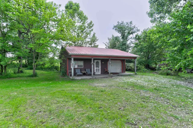 $315,000 | 9469 West Sinclair Road, Birdseye, IN 47513