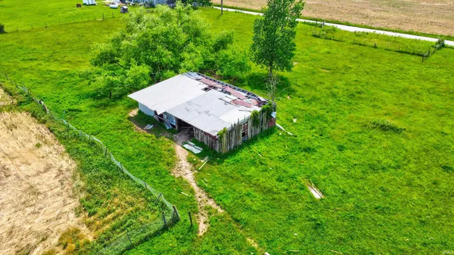 $315,000 | 9469 West Sinclair Road, Birdseye, IN 47513