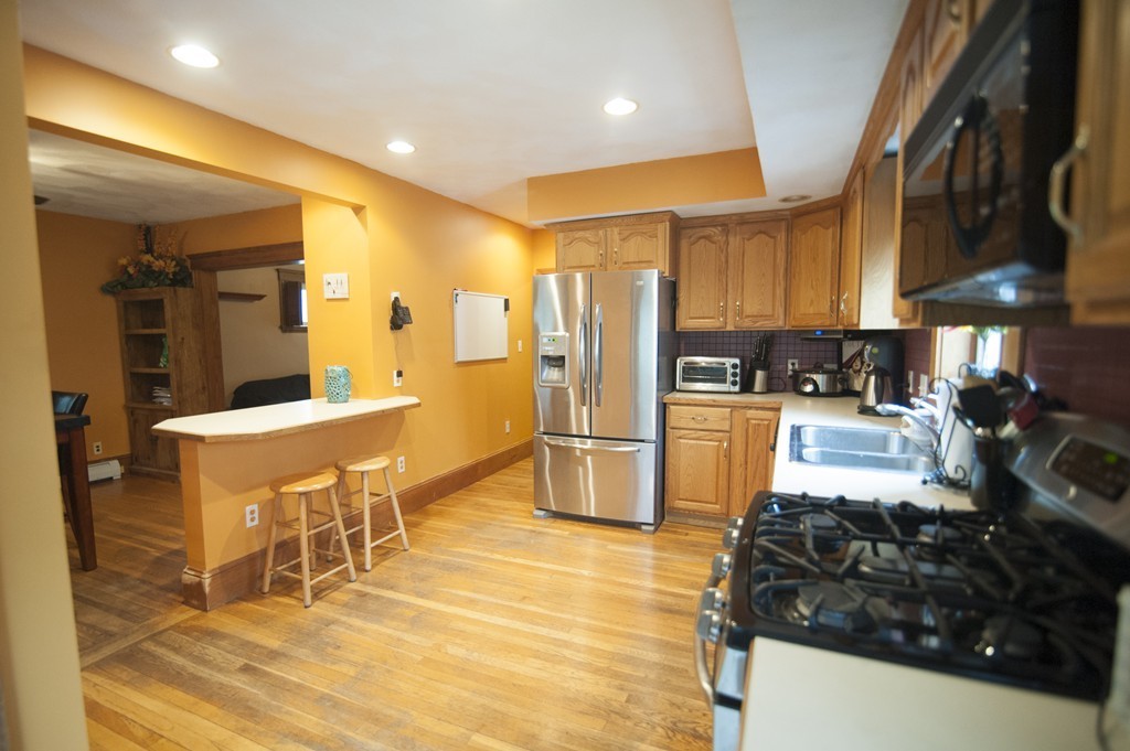 514 Maple Street Danvers, MA 01923 - Photo 3 of 29 Gallery Image 3
