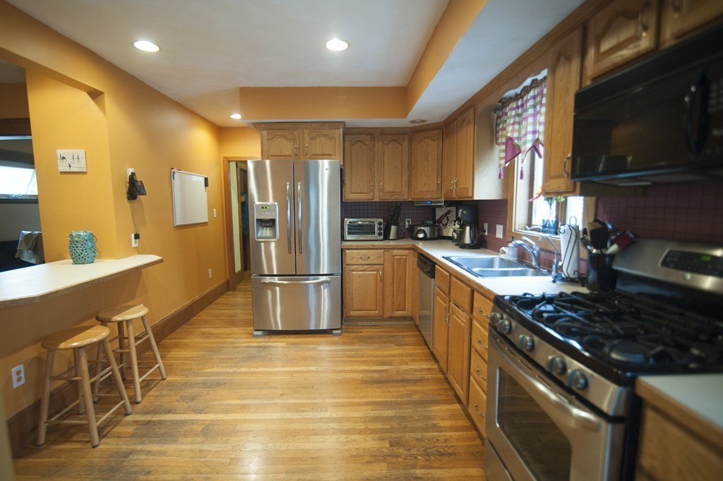 514 Maple Street Danvers, MA 01923 - Photo 4 of 29 Gallery Image 4