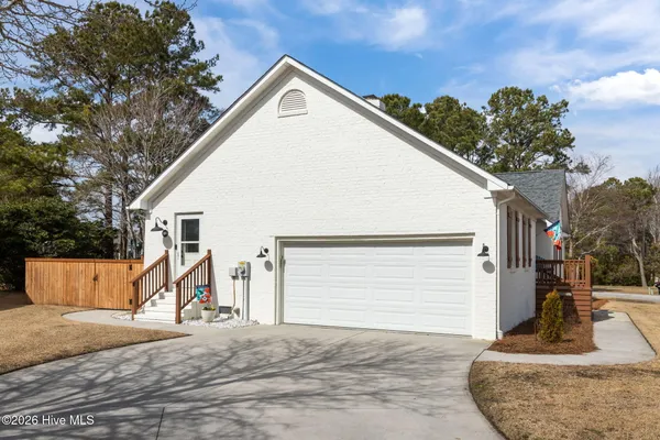 $520,000 | 100 Stevens Court, Swansboro, NC 28584