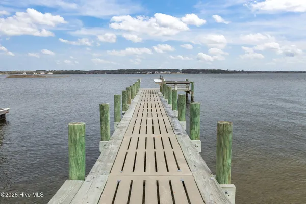 $520,000 | 100 Stevens Court, Swansboro, NC 28584
