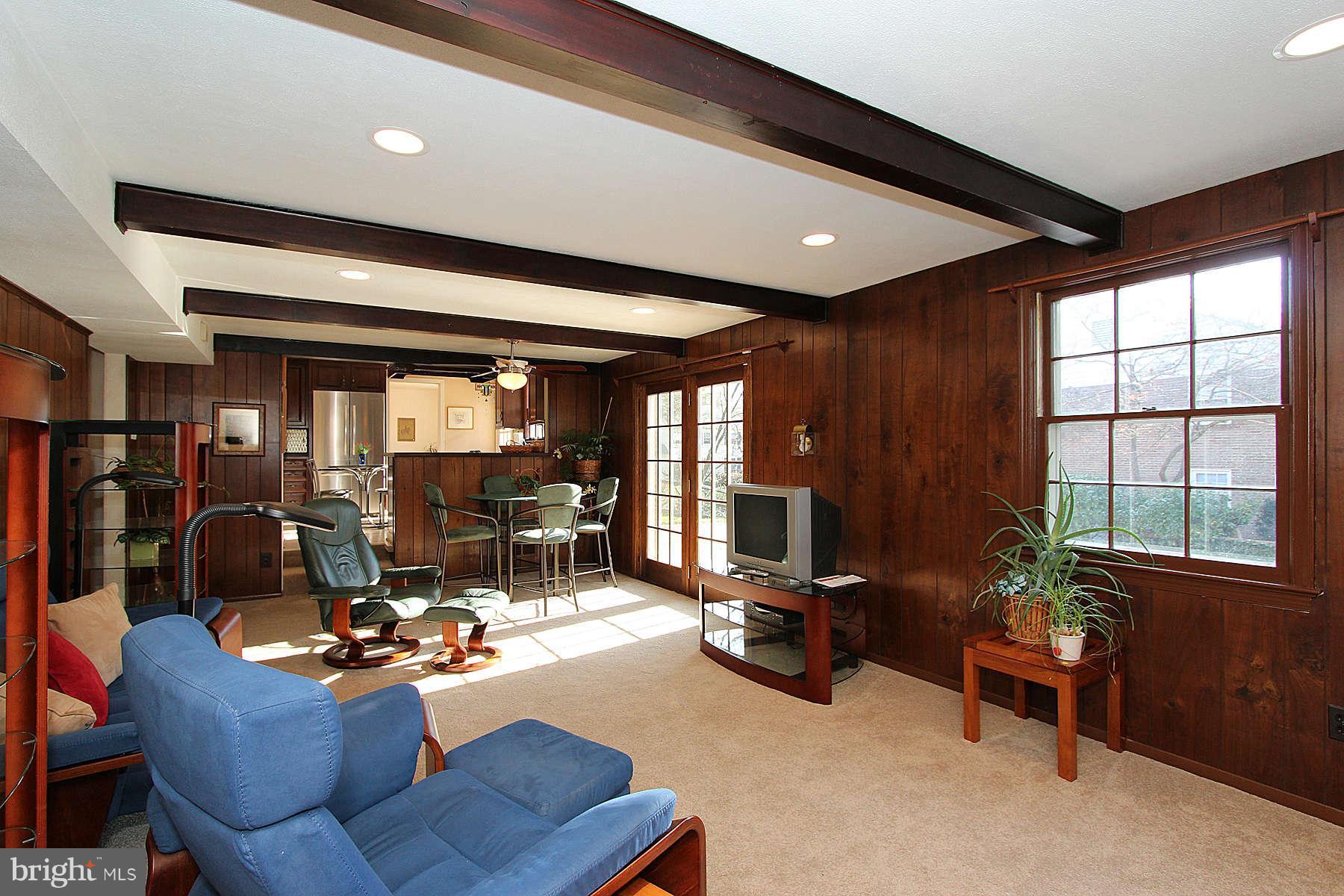 9800 Canal Road Gaithersburg, MD 20886 - Photo 13 of 30 Family Room
