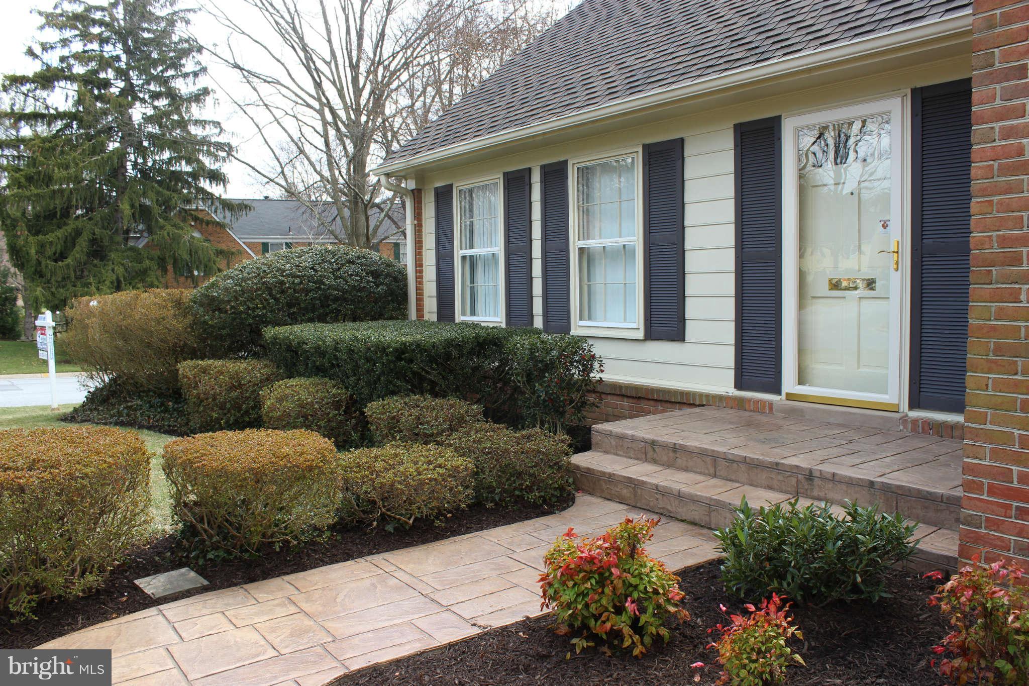 9800 Canal Road Gaithersburg, MD 20886 - Photo 3 of 30 Exterior (Front)
