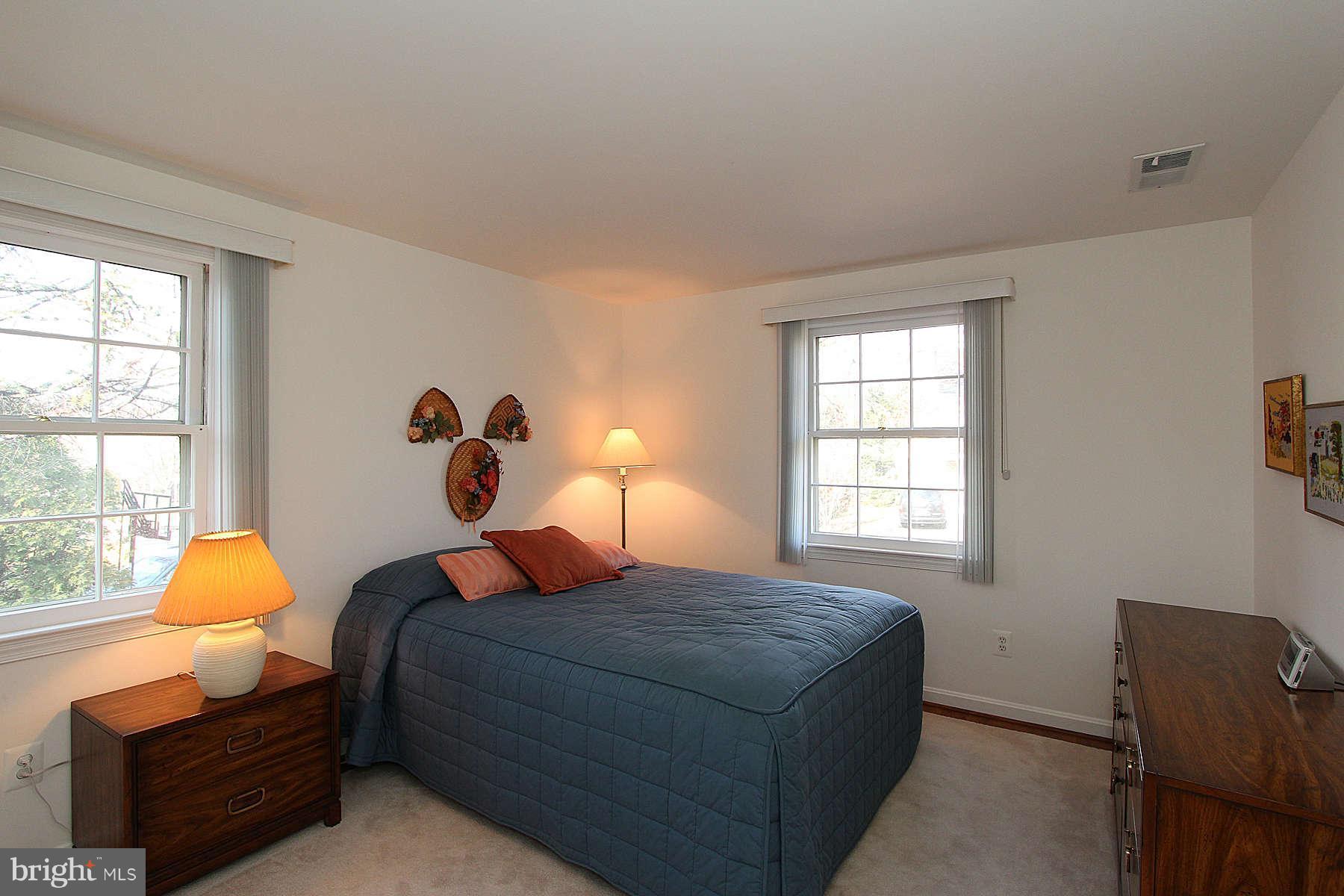 9800 Canal Road Gaithersburg, MD 20886 - Photo 25 of 30 Bedroom