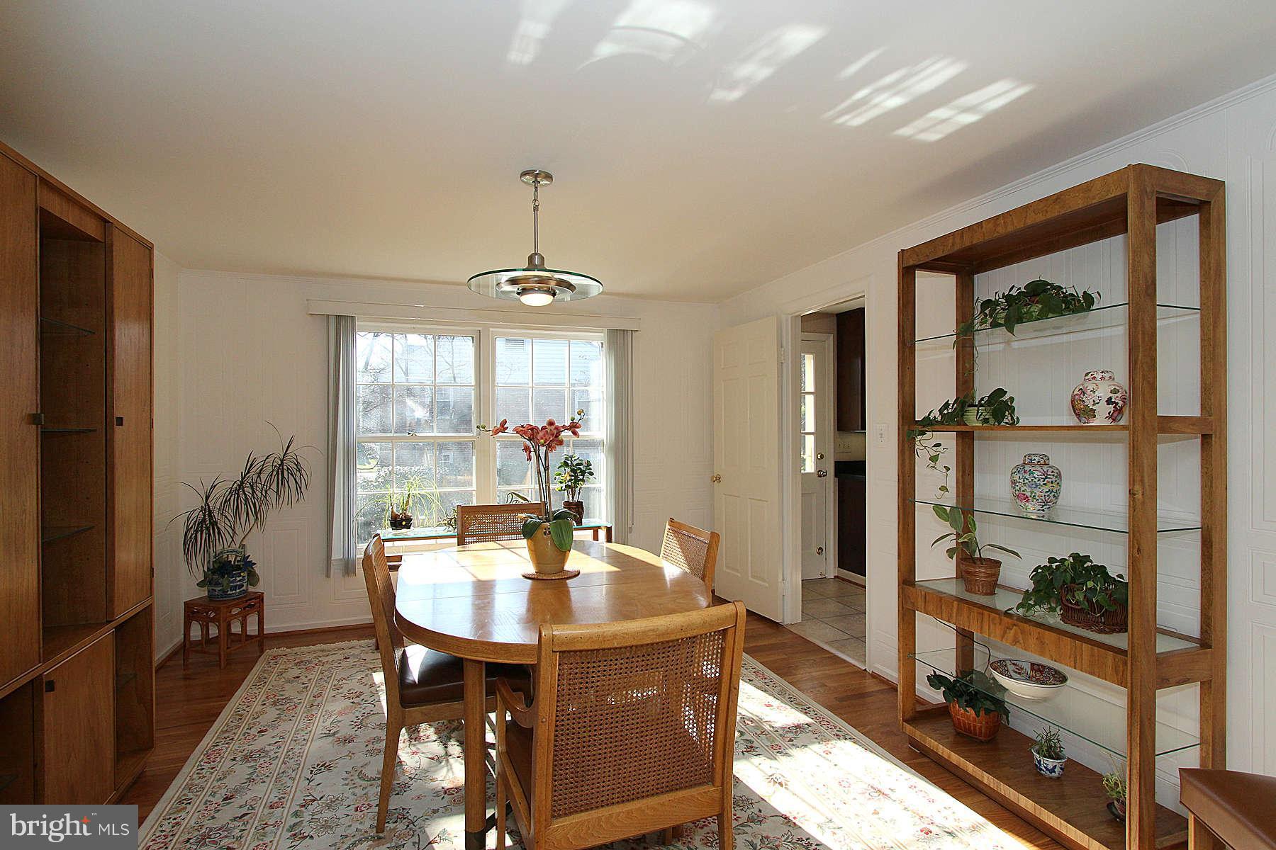 9800 Canal Road Gaithersburg, MD 20886 - Photo 7 of 30 Dining Room