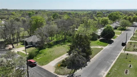 $99,999 | 1116 East Epstein Street, Sherman, TX 75090