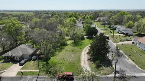 $99,999 | 1116 East Epstein Street, Sherman, TX 75090