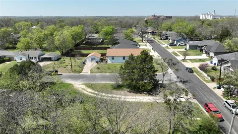 $99,999 | 1116 East Epstein Street, Sherman, TX 75090