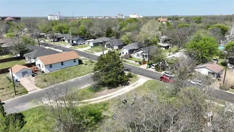 $99,999 | 1116 East Epstein Street, Sherman, TX 75090