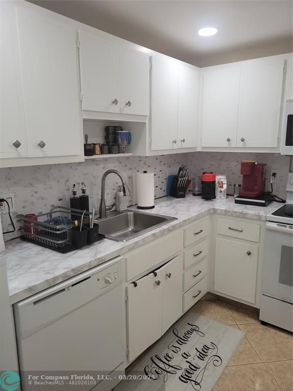 1980 South Ocean Drive, Unit 9B Hallandale Beach, FL 33009 - Photo 3 of 23