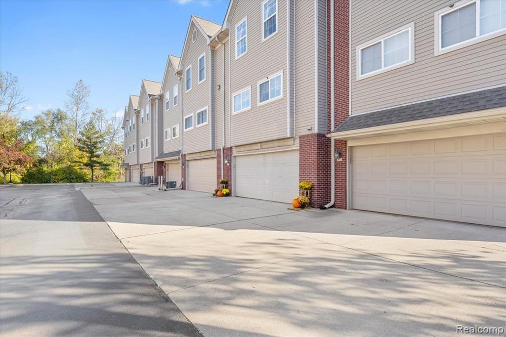 10868 Pardee Road, Unit 10868 Taylor, MI 48180 - Photo 31 of 32 Gallery Image 31