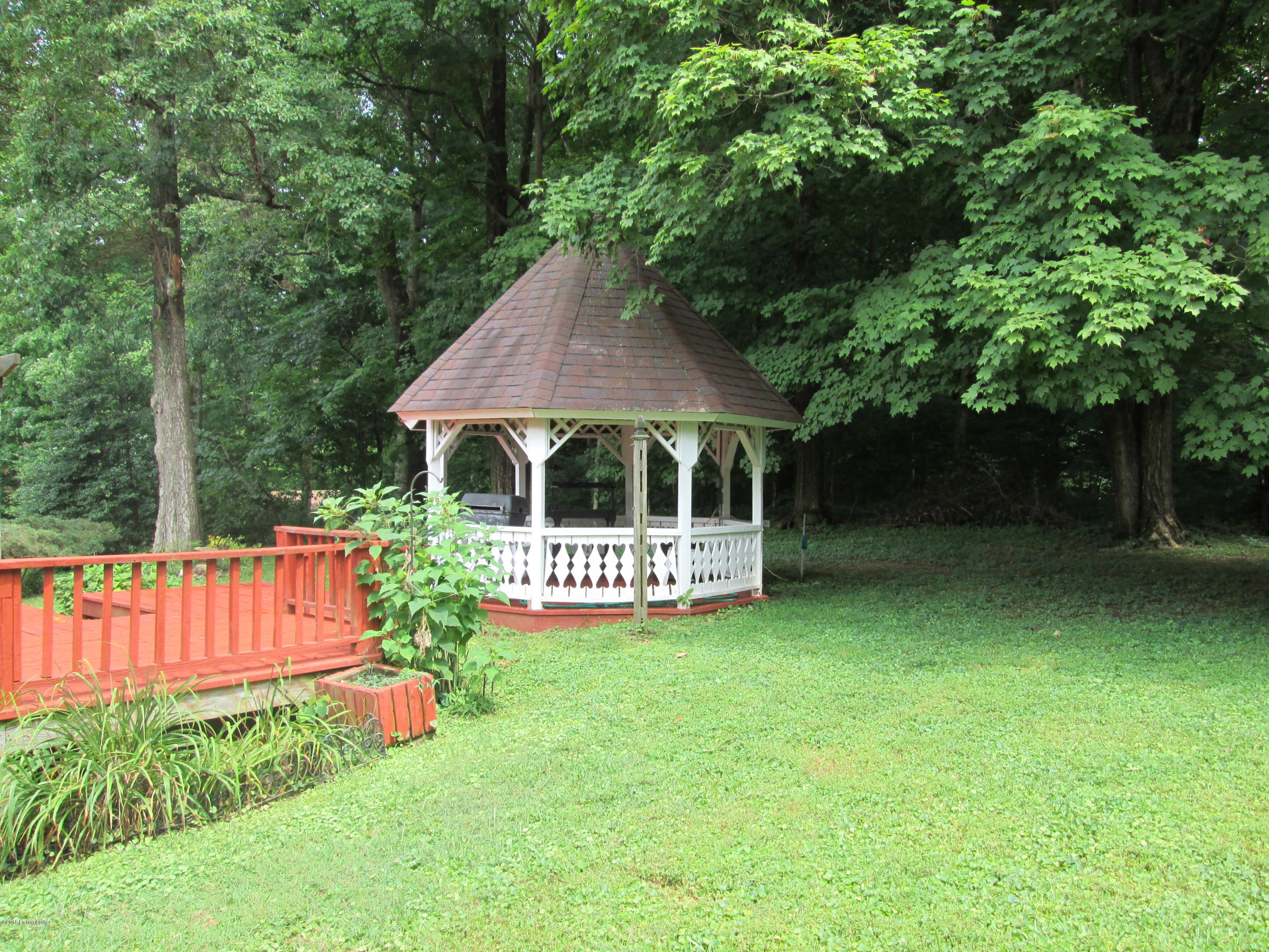 413 Colonel Way Pewee Valley, KY 40056 - Photo 19 of 20 IMG_1475