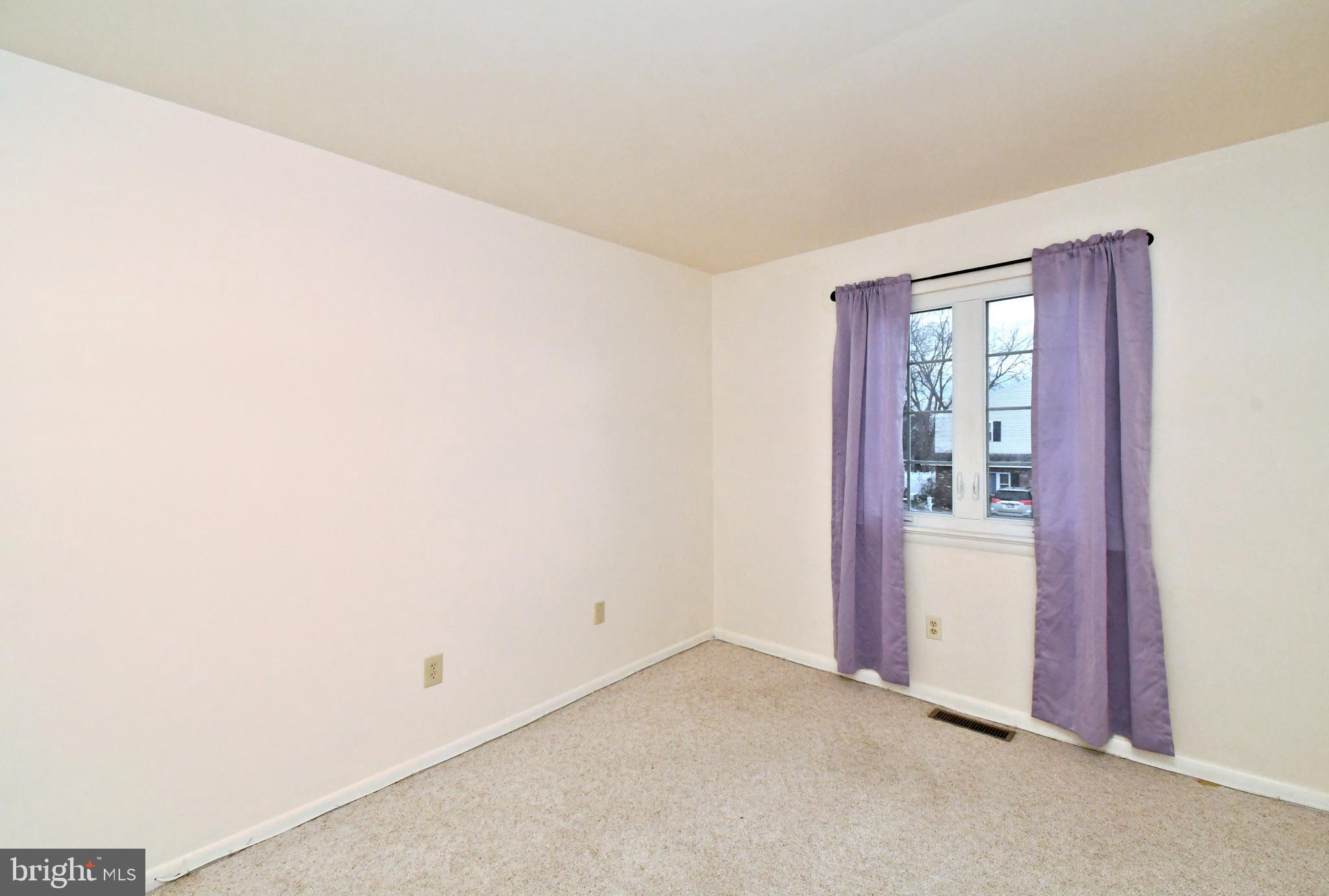 8 Pennington Lane Quakertown, PA 18951 - Photo 49 of 58 an empty room with window