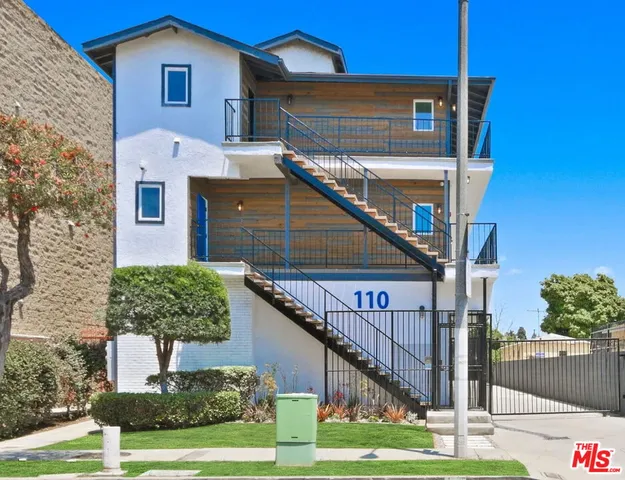 $2,895 | 110 South Eucalyptus Avenue, Unit 7, Inglewood, CA 90301