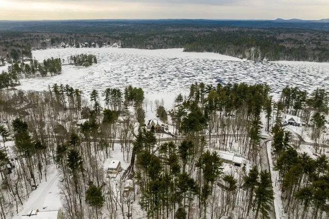 $530,000 | 87 Edgewater Drive, Barrington, NH 03825