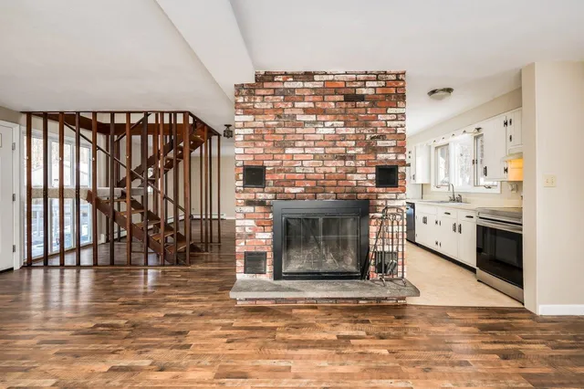 $530,000 | 87 Edgewater Drive, Barrington, NH 03825