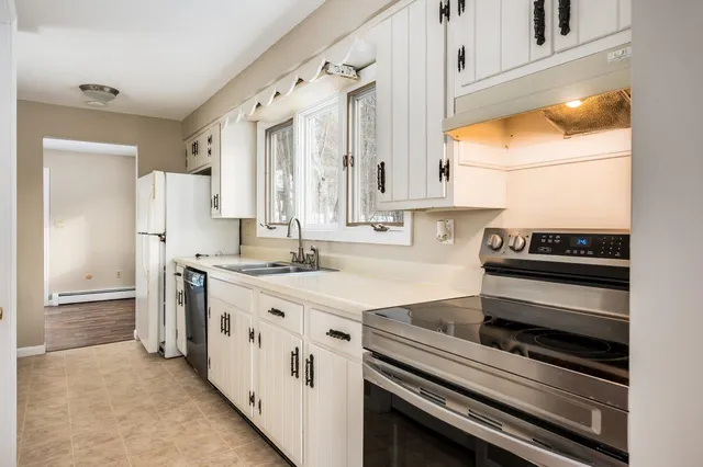 $530,000 | 87 Edgewater Drive, Barrington, NH 03825