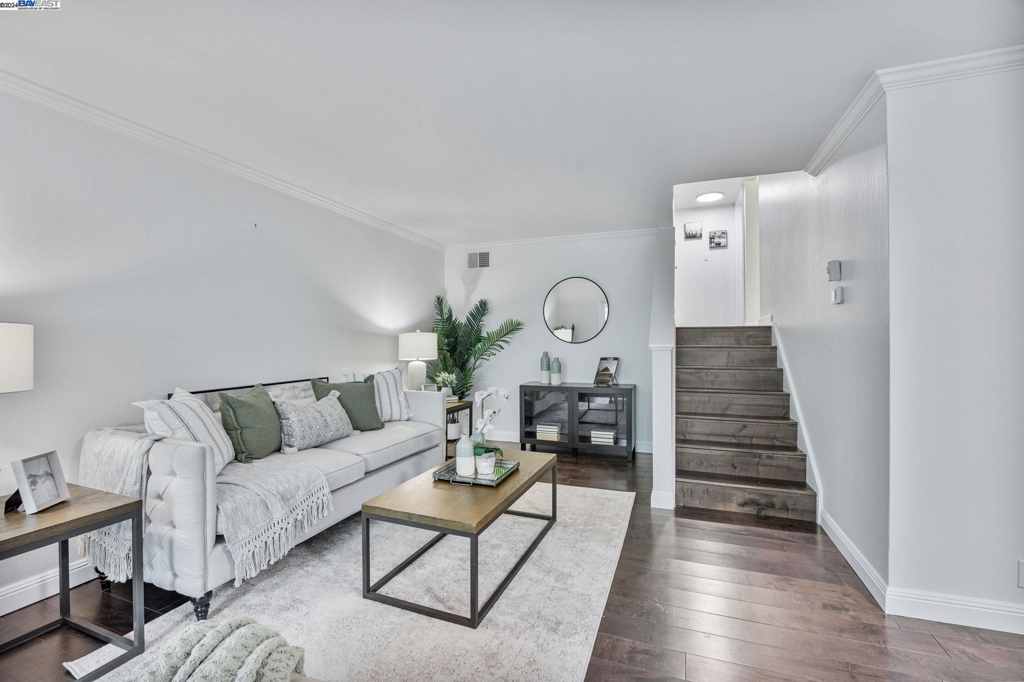 2724 Oak Road, Unit 121 Walnut Creek, CA 94597 - Photo 1 of 1 Gallery Image 1