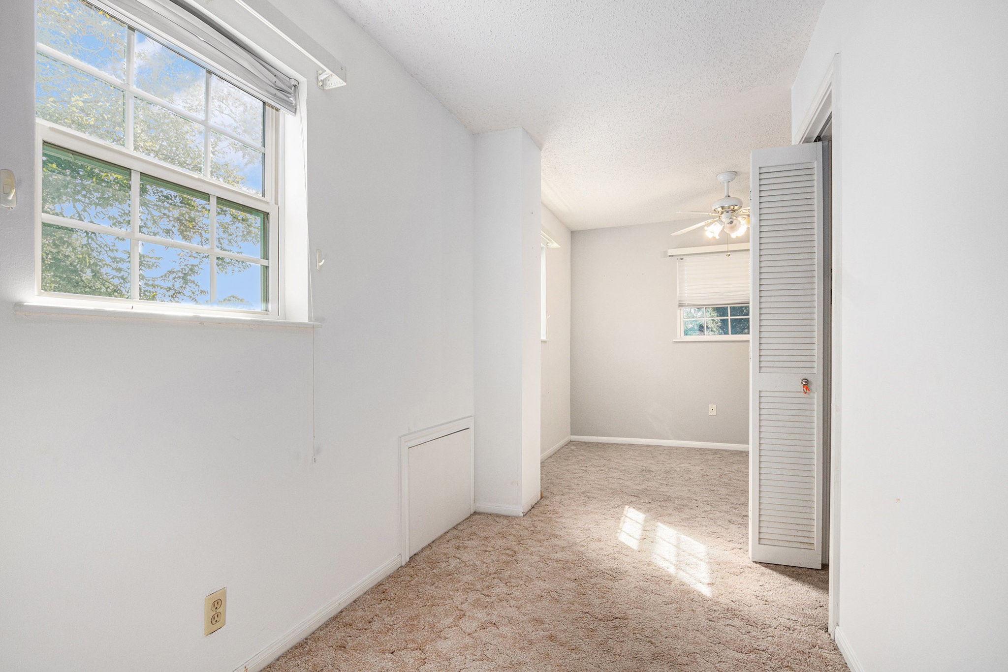 4709 Frontier Drive Houston, TX 77041 - Photo 15 of 18 an empty room with windows