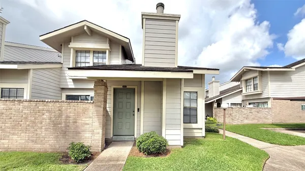 $123,999 | 11889 Bob White Drive, Unit 834, Houston, TX 77035