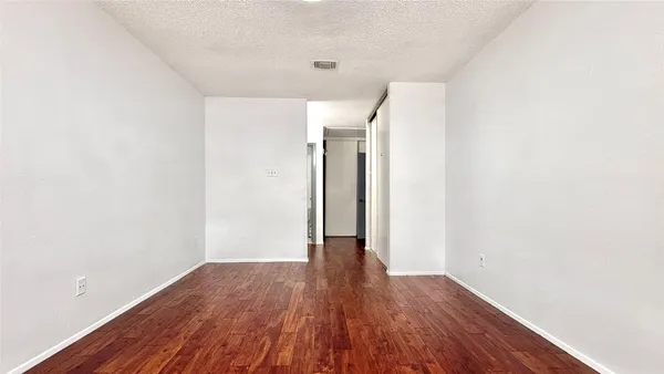 $123,999 | 11889 Bob White Drive, Unit 834, Houston, TX 77035