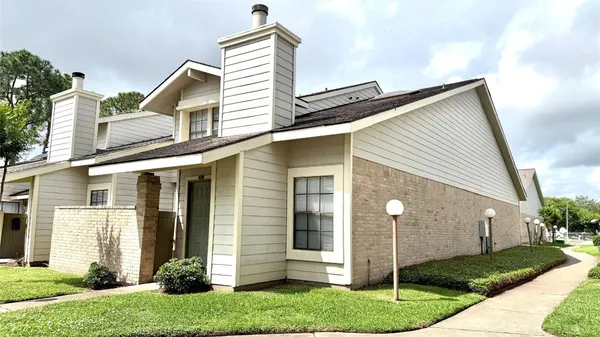 $123,999 | 11889 Bob White Drive, Unit 834, Houston, TX 77035
