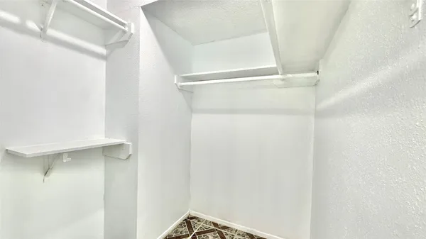 $123,999 | 11889 Bob White Drive, Unit 834, Houston, TX 77035